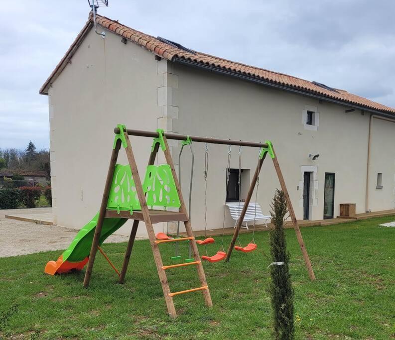 Maison Poitevine 9/10 Personnes Chaunay Bagian luar foto